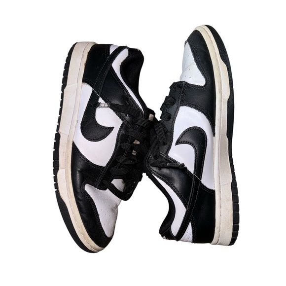 Nike Dunk Low Panda Sneakers black/white women’s size 7 shoes low tops - Picture 2 of 5